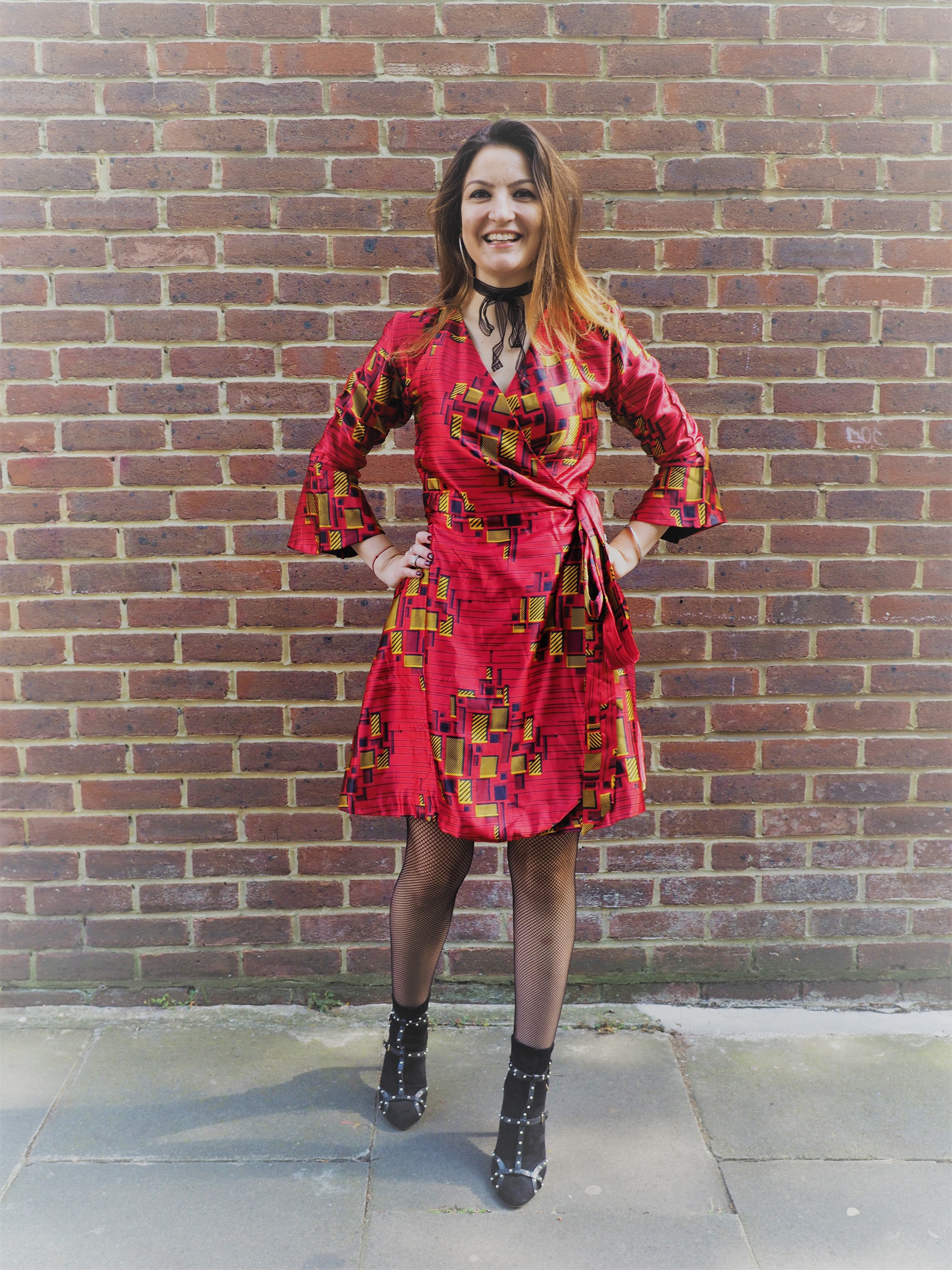 Ioana Hourglass, Scarlet Ankara Silk – Prima Dona Studios